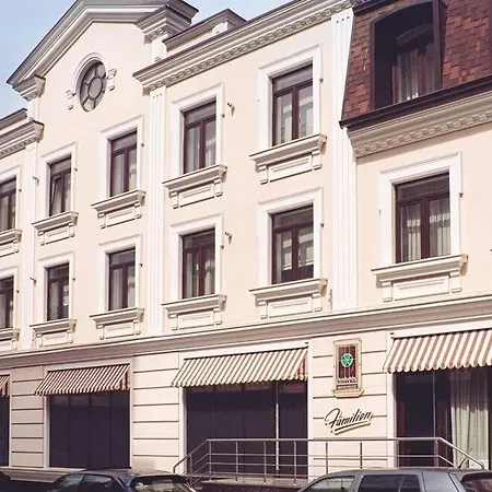 Hotel Familion